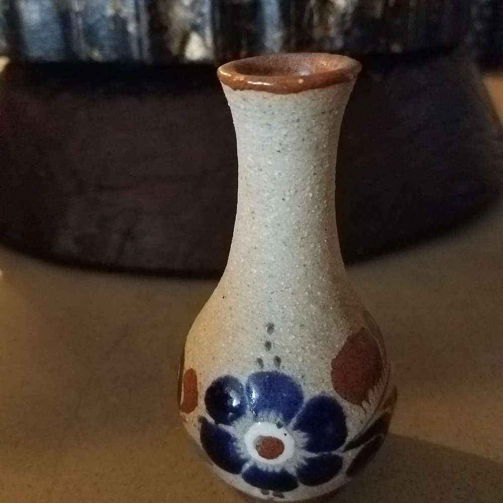 Vinta Mexican Tonala Sandstone Small Bud Vase Folk Art Cobalt Blue Flowers Potte